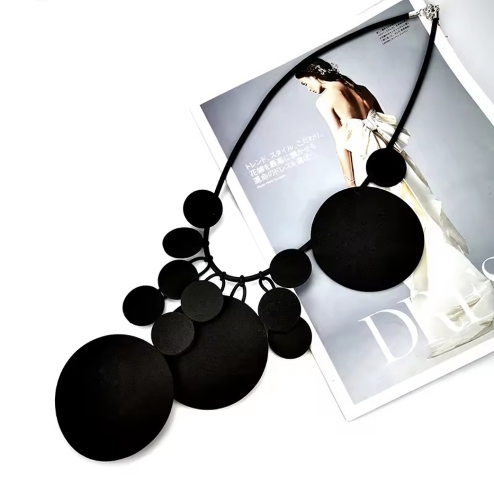 Dotty Dimensions Necklace Adornment ▪︎ Black ▪︎ Lightweight